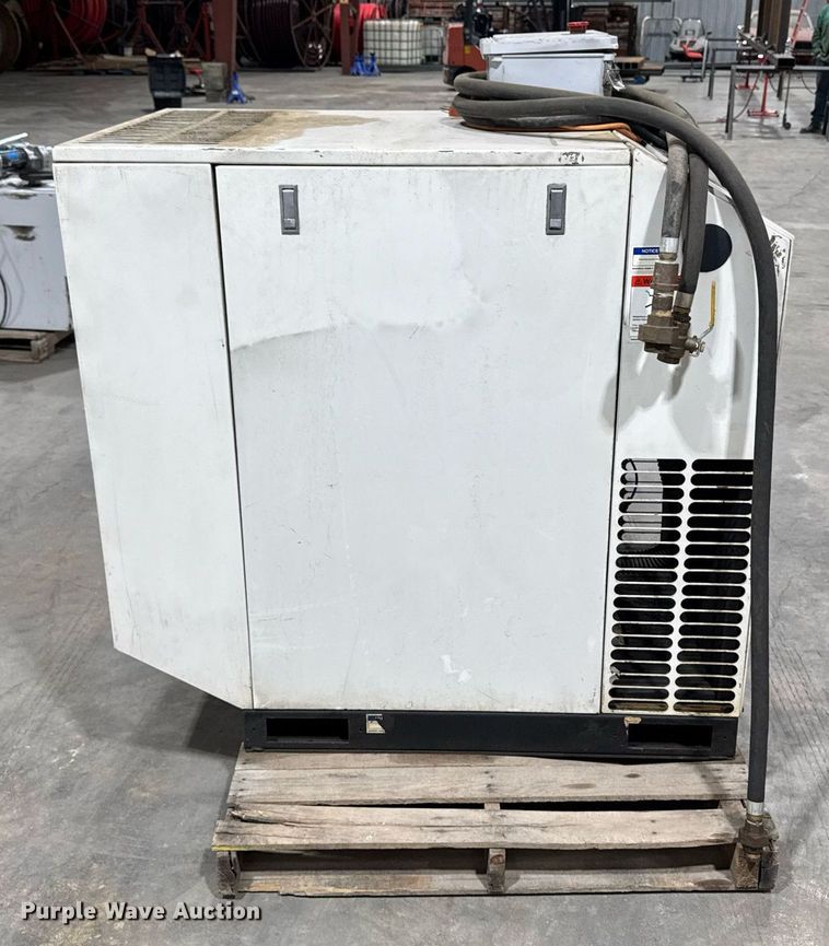image for item EM3777 Ingersoll-Rand SSR-HO20SE air compressor