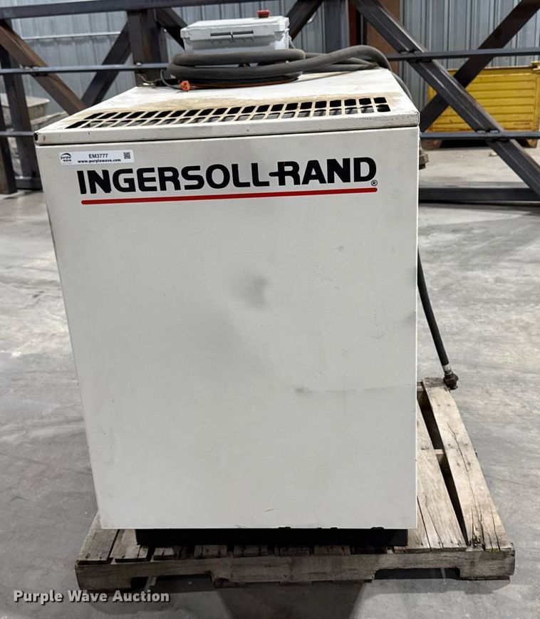 image for item EM3777 Ingersoll-Rand SSR-HO20SE air compressor