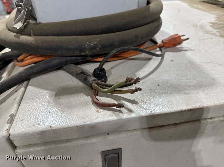 image for item EM3777 Ingersoll-Rand SSR-HO20SE air compressor