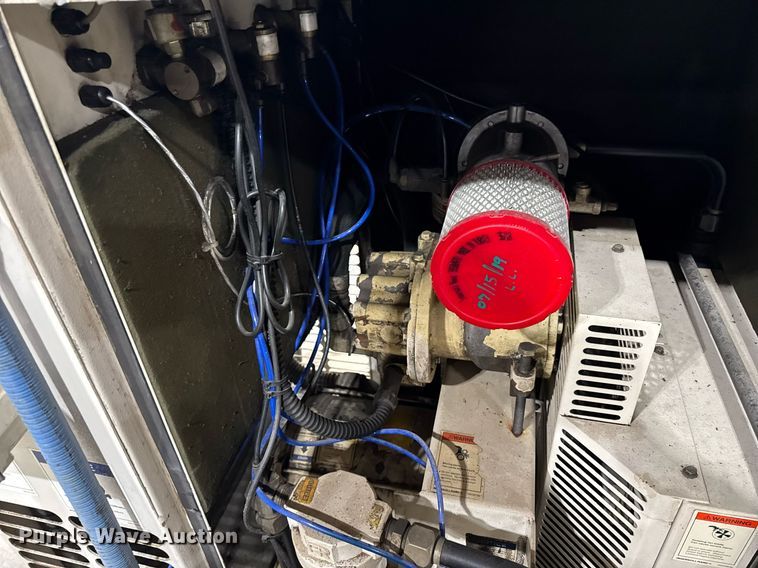 image for item EM3777 Ingersoll-Rand SSR-HO20SE air compressor