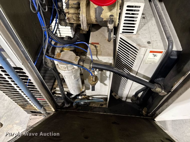 image for item EM3777 Ingersoll-Rand SSR-HO20SE air compressor