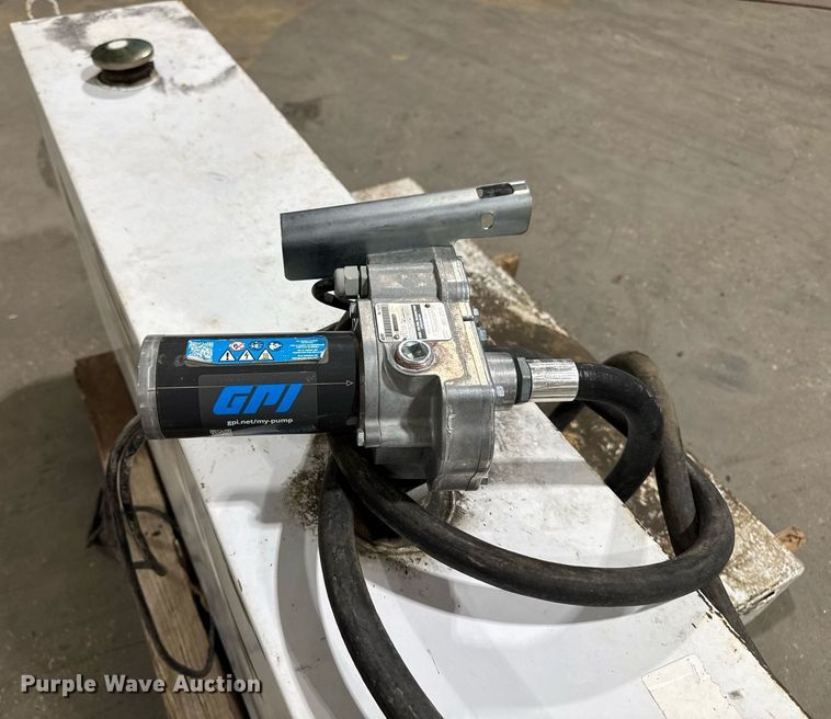 image for item EM3778 (4) Fuel tanks