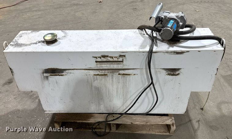 image for item EM3778 (4) Fuel tanks