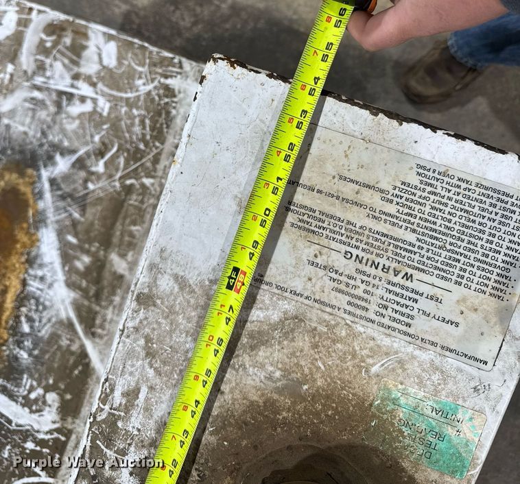 image for item EM3778 (4) Fuel tanks