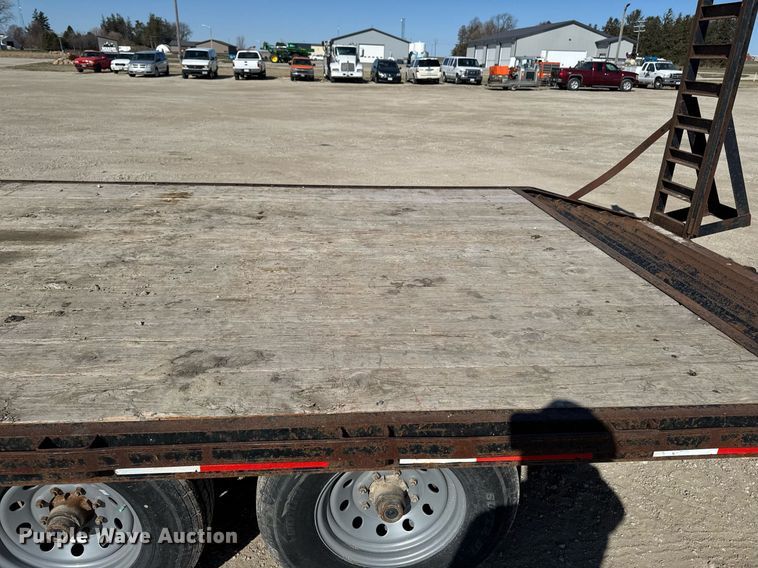 image for item EM3779 2008 Maxey Trailers MFG equipment trailer