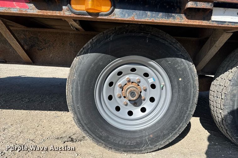 image for item EM3779 2008 Maxey Trailers MFG equipment trailer