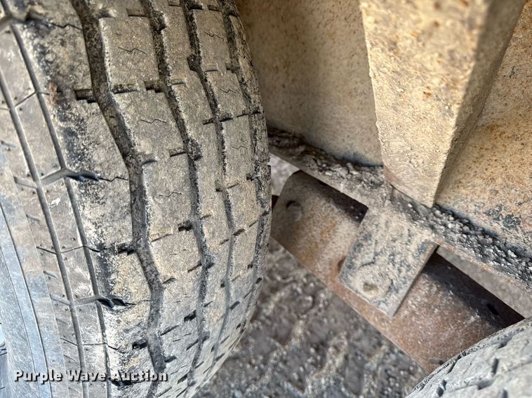 image for item EM3779 2008 Maxey Trailers MFG equipment trailer