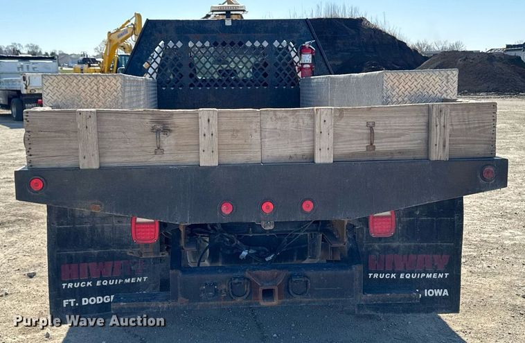 image for item EM3787 2017 Dodge Ram 5500 Crew Cab flatbed truck