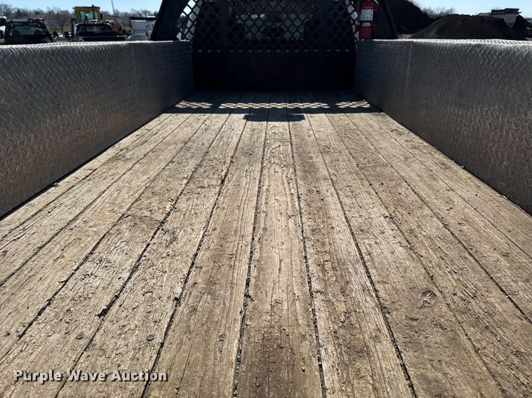 image for item EM3787 2017 Dodge Ram 5500 Crew Cab flatbed truck