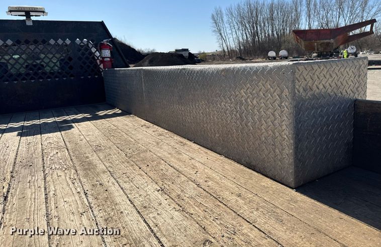 image for item EM3787 2017 Dodge Ram 5500 Crew Cab flatbed truck