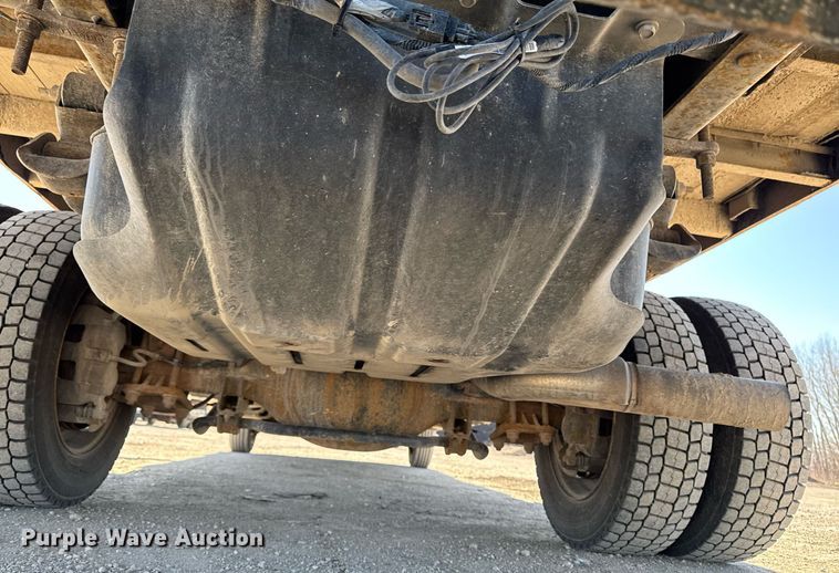 image for item EM3787 2017 Dodge Ram 5500 Crew Cab flatbed truck