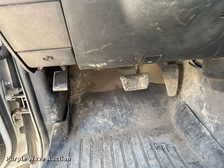 image for item EM3787 2017 Dodge Ram 5500 Crew Cab flatbed truck