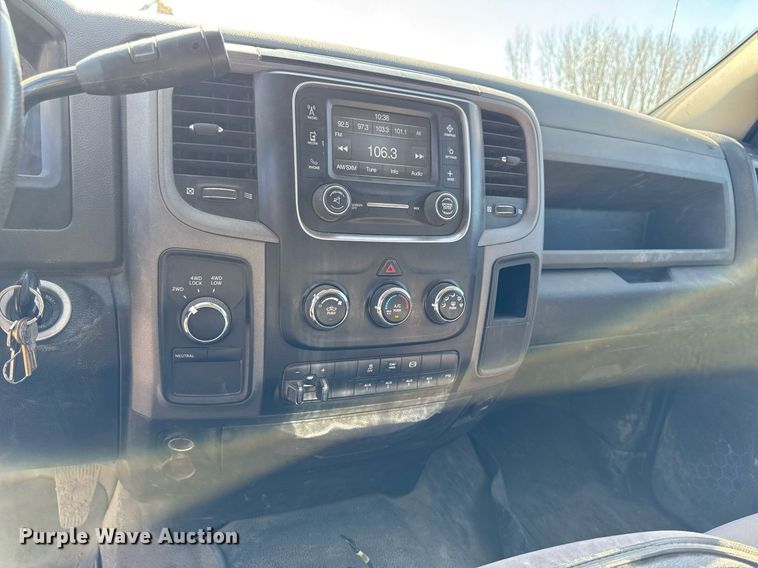 image for item EM3787 2017 Dodge Ram 5500 Crew Cab flatbed truck