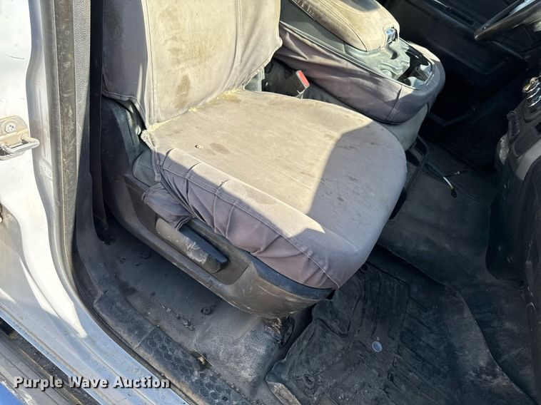 image for item EM3787 2017 Dodge Ram 5500 Crew Cab flatbed truck