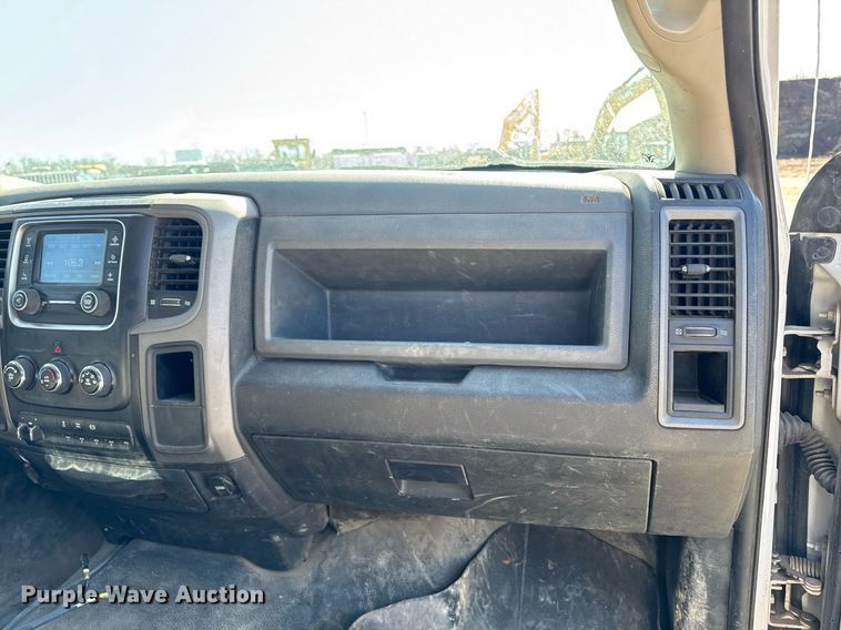 image for item EM3787 2017 Dodge Ram 5500 Crew Cab flatbed truck