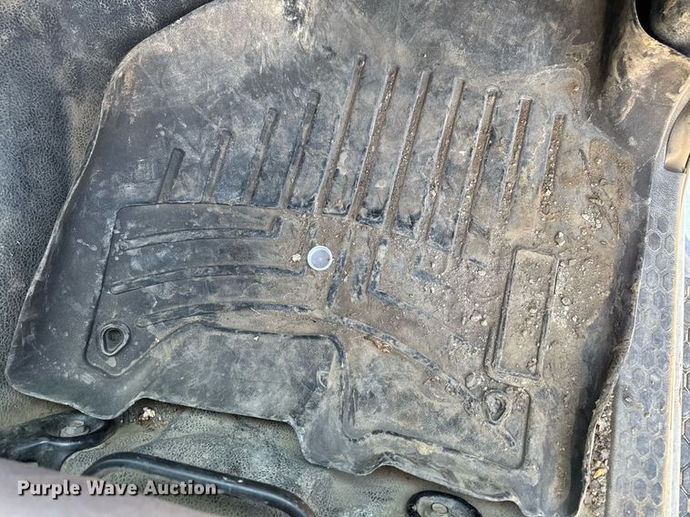 image for item EM3787 2017 Dodge Ram 5500 Crew Cab flatbed truck