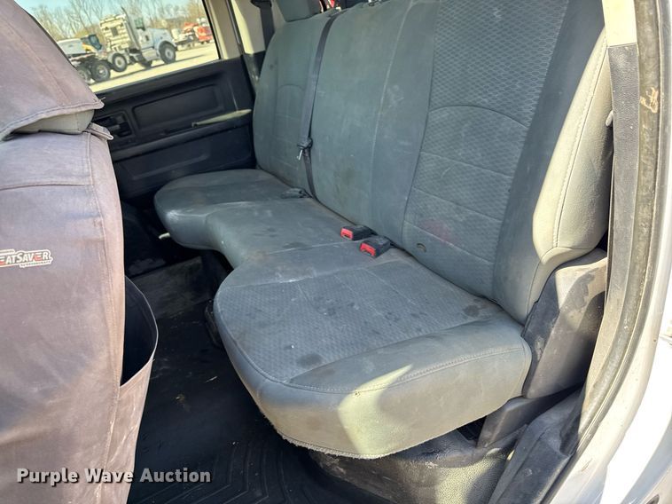 image for item EM3787 2017 Dodge Ram 5500 Crew Cab flatbed truck