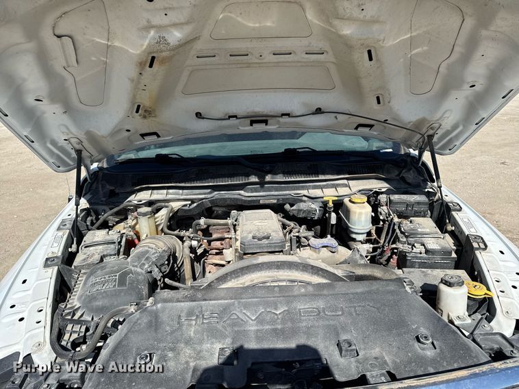 image for item EM3787 2017 Dodge Ram 5500 Crew Cab flatbed truck