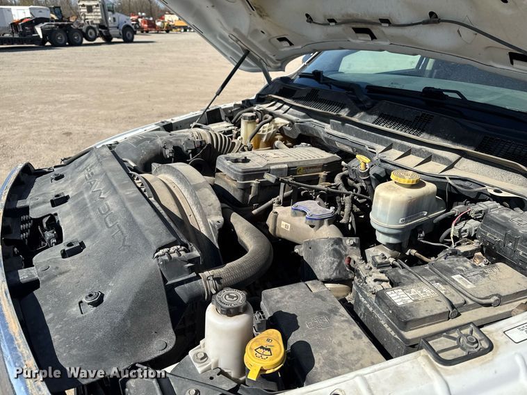 image for item EM3787 2017 Dodge Ram 5500 Crew Cab flatbed truck