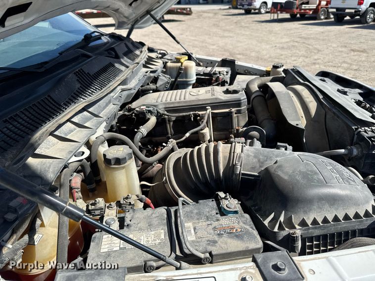 image for item EM3787 2017 Dodge Ram 5500 Crew Cab flatbed truck