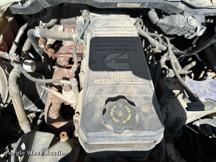 image for item EM3787 2017 Dodge Ram 5500 Crew Cab flatbed truck