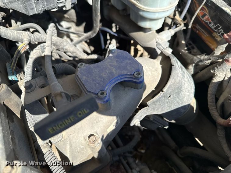 image for item EM3787 2017 Dodge Ram 5500 Crew Cab flatbed truck