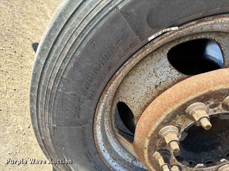 image for item EM3787 2017 Dodge Ram 5500 Crew Cab flatbed truck