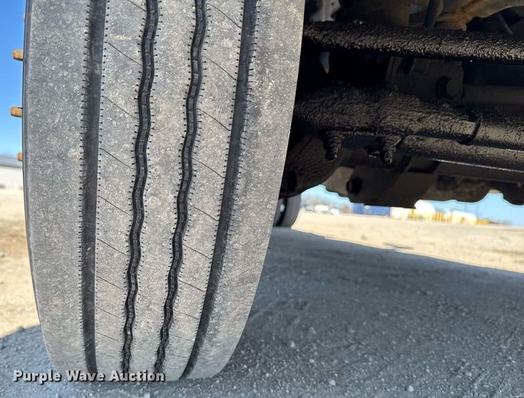 image for item EM3787 2017 Dodge Ram 5500 Crew Cab flatbed truck