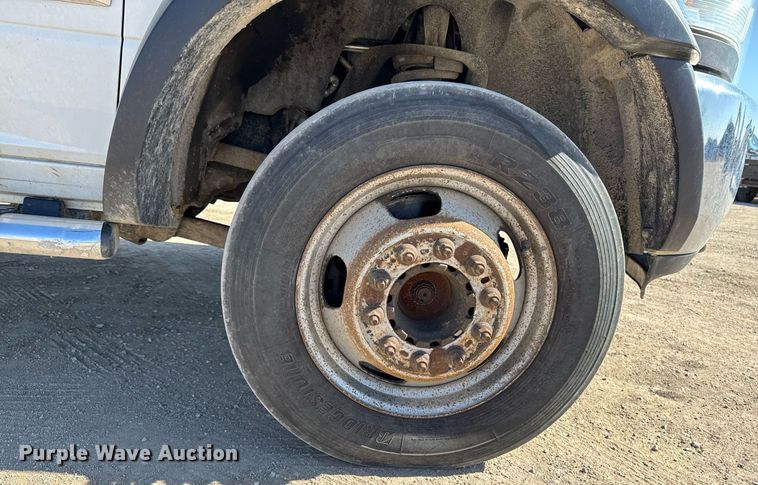 image for item EM3787 2017 Dodge Ram 5500 Crew Cab flatbed truck