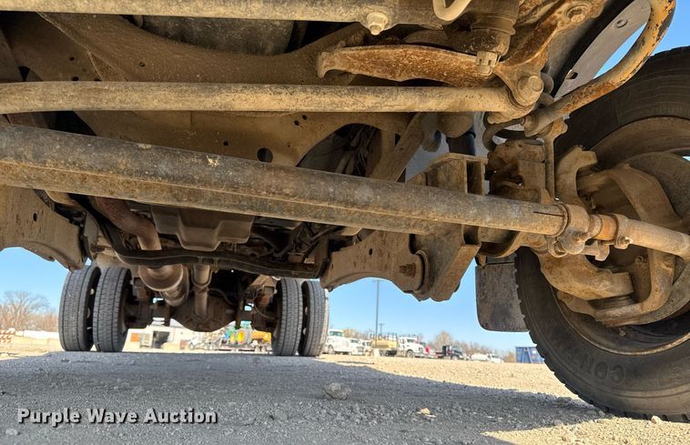 image for item EM3792 2007 Ford F550 Super Duty XL flatbed truck