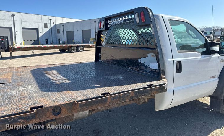 image for item EM3792 2007 Ford F550 Super Duty XL flatbed truck