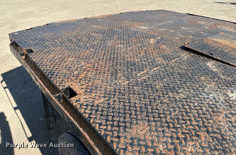 image for item EM3792 2007 Ford F550 Super Duty XL flatbed truck