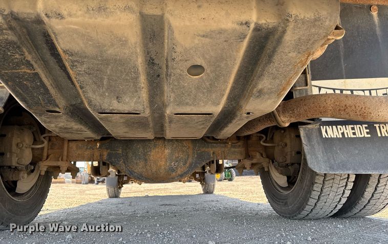 image for item EM3792 2007 Ford F550 Super Duty XL flatbed truck