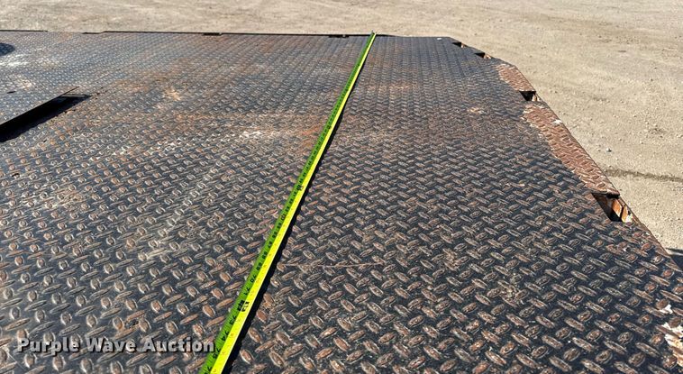 image for item EM3792 2007 Ford F550 Super Duty XL flatbed truck