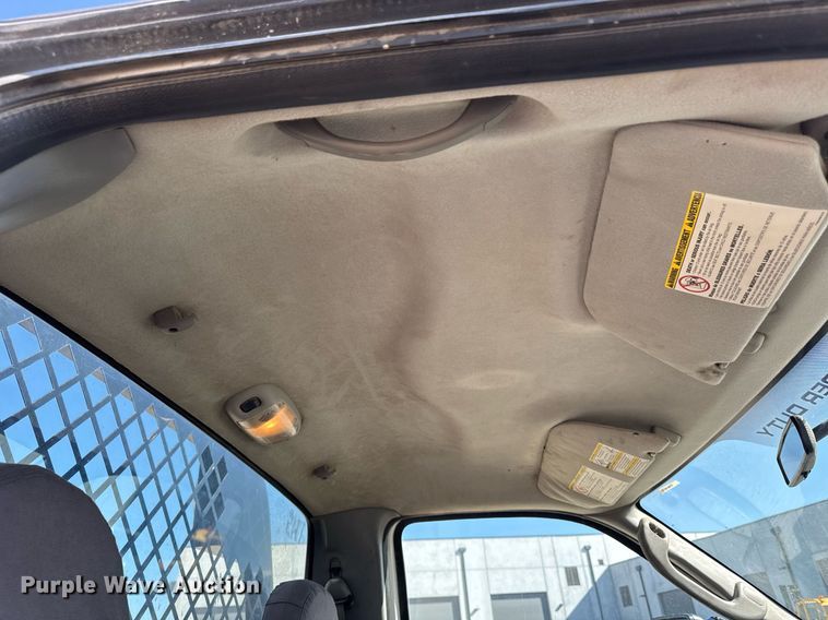 image for item EM3792 2007 Ford F550 Super Duty XL flatbed truck