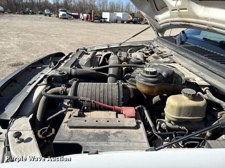 image for item EM3792 2007 Ford F550 Super Duty XL flatbed truck