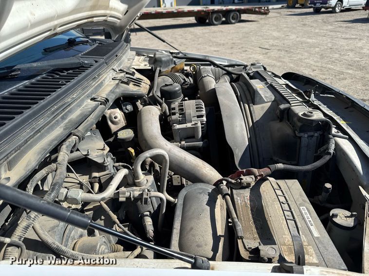 image for item EM3792 2007 Ford F550 Super Duty XL flatbed truck