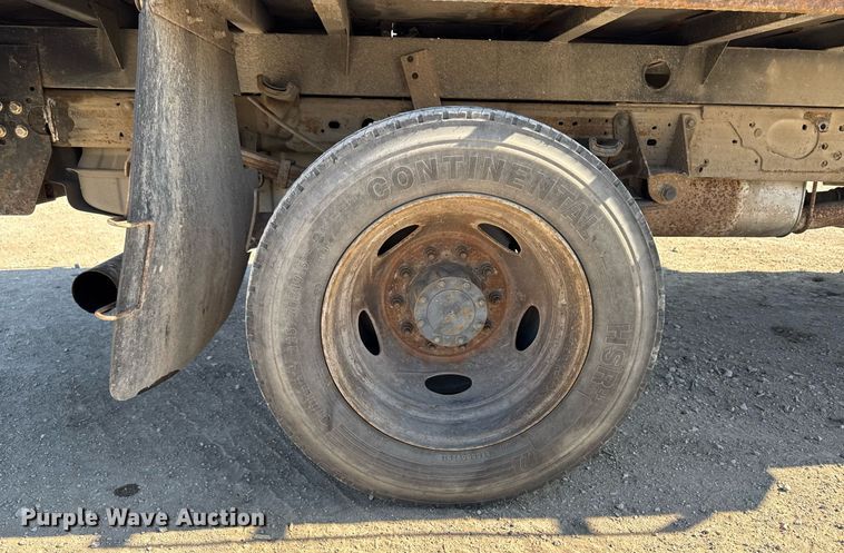 image for item EM3792 2007 Ford F550 Super Duty XL flatbed truck