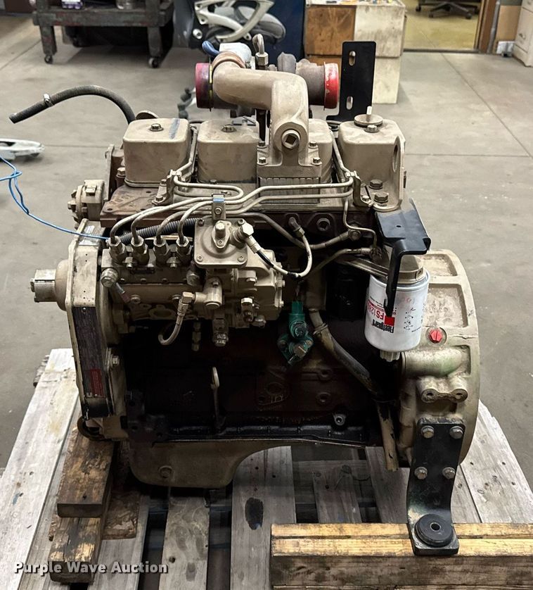 image for item EM3821 2000 Cummins B3.9-C engine