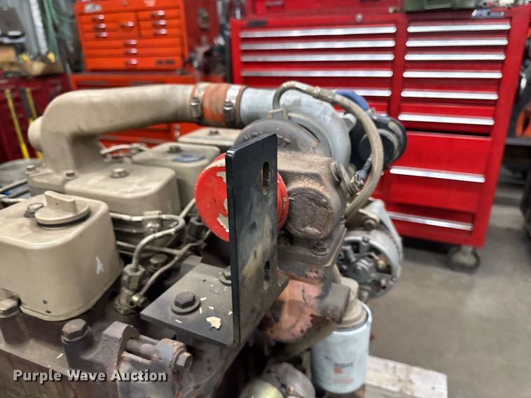 image for item EM3821 2000 Cummins B3.9-C engine