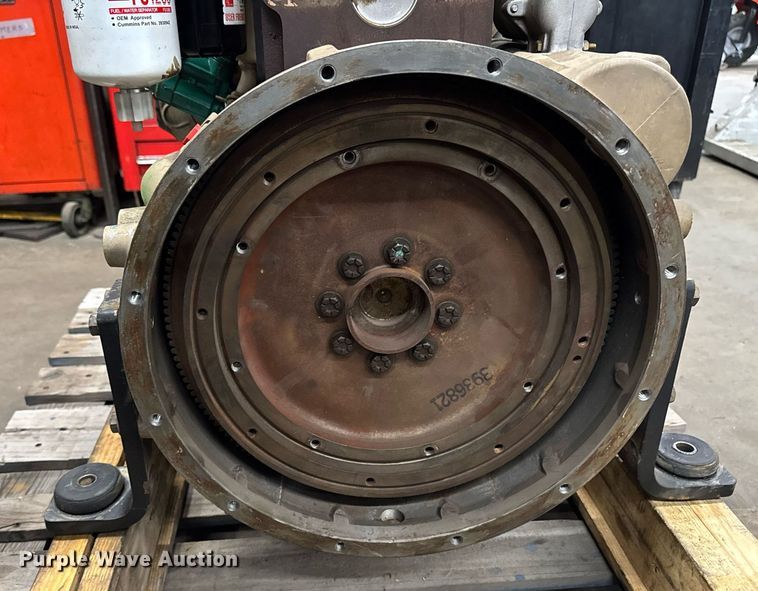 image for item EM3821 2000 Cummins B3.9-C engine