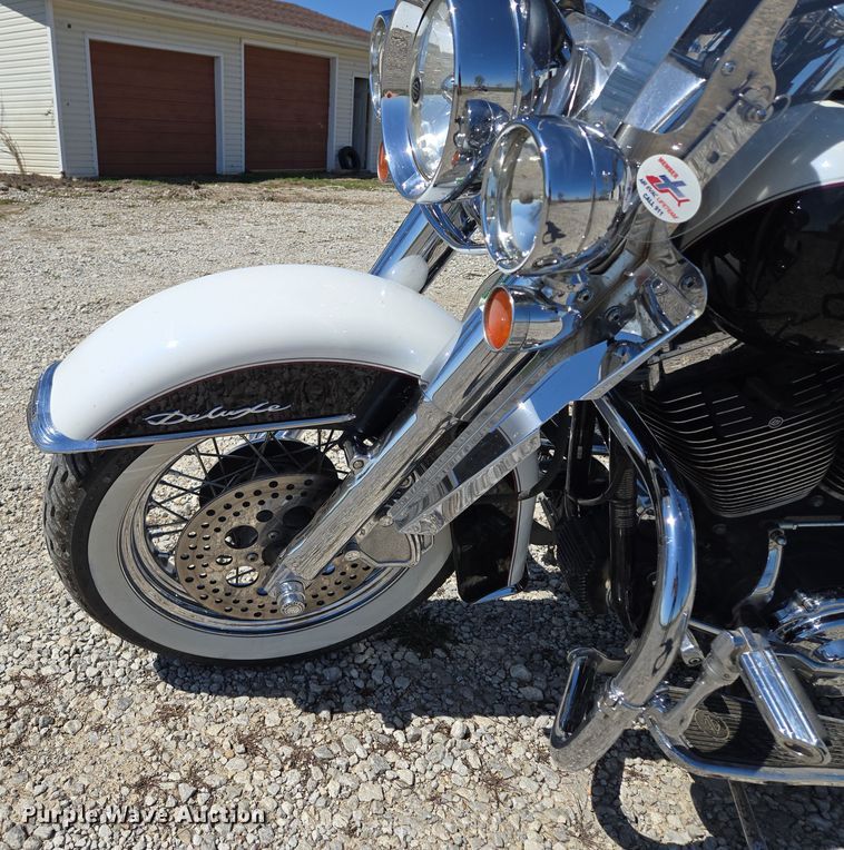 image for item EM7005 2005 Harley Davidson  Softail Deluxe  motorcycle