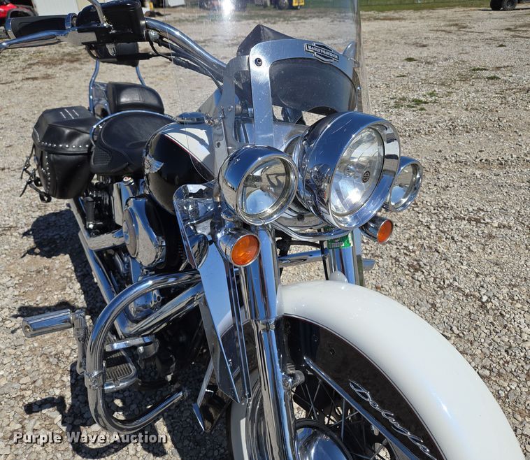 image for item EM7005 2005 Harley Davidson  Softail Deluxe  motorcycle