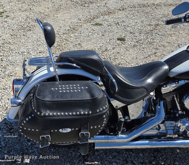 image for item EM7005 2005 Harley Davidson  Softail Deluxe  motorcycle