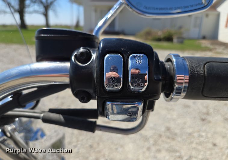 image for item EM7005 2005 Harley Davidson  Softail Deluxe  motorcycle