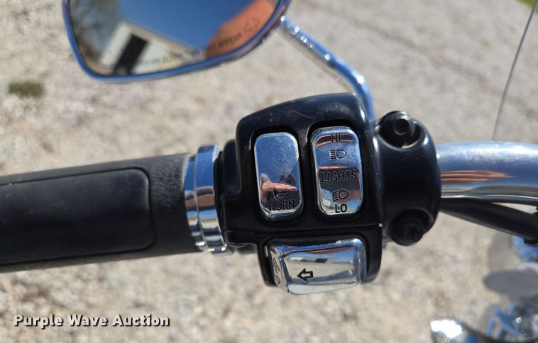 image for item EM7005 2005 Harley Davidson  Softail Deluxe  motorcycle