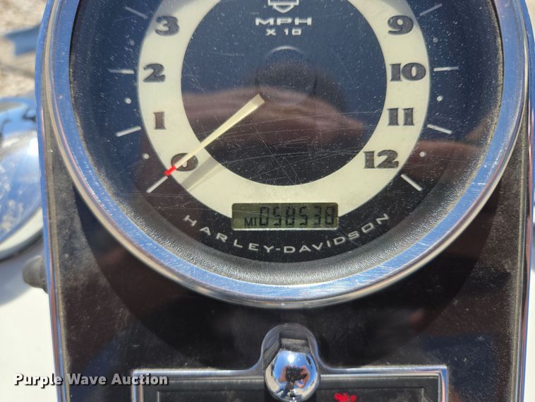 image for item EM7005 2005 Harley Davidson  Softail Deluxe  motorcycle