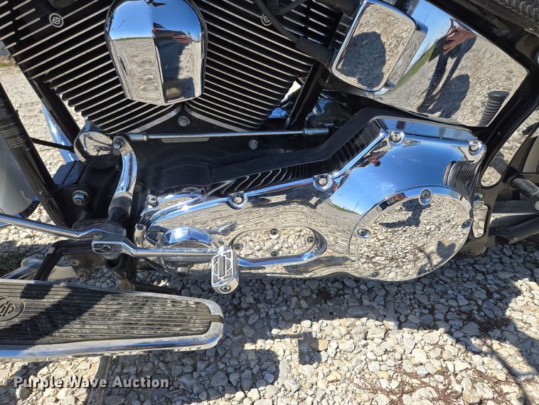 image for item EM7005 2005 Harley Davidson  Softail Deluxe  motorcycle