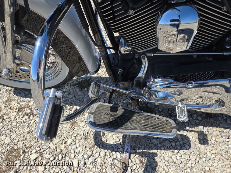 image for item EM7005 2005 Harley Davidson  Softail Deluxe  motorcycle