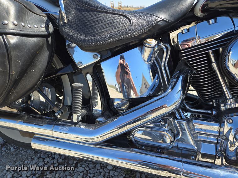 image for item EM7005 2005 Harley Davidson  Softail Deluxe  motorcycle